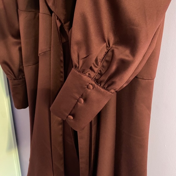 Dynamite Plum Satin Dress M - Picture 4 of 5